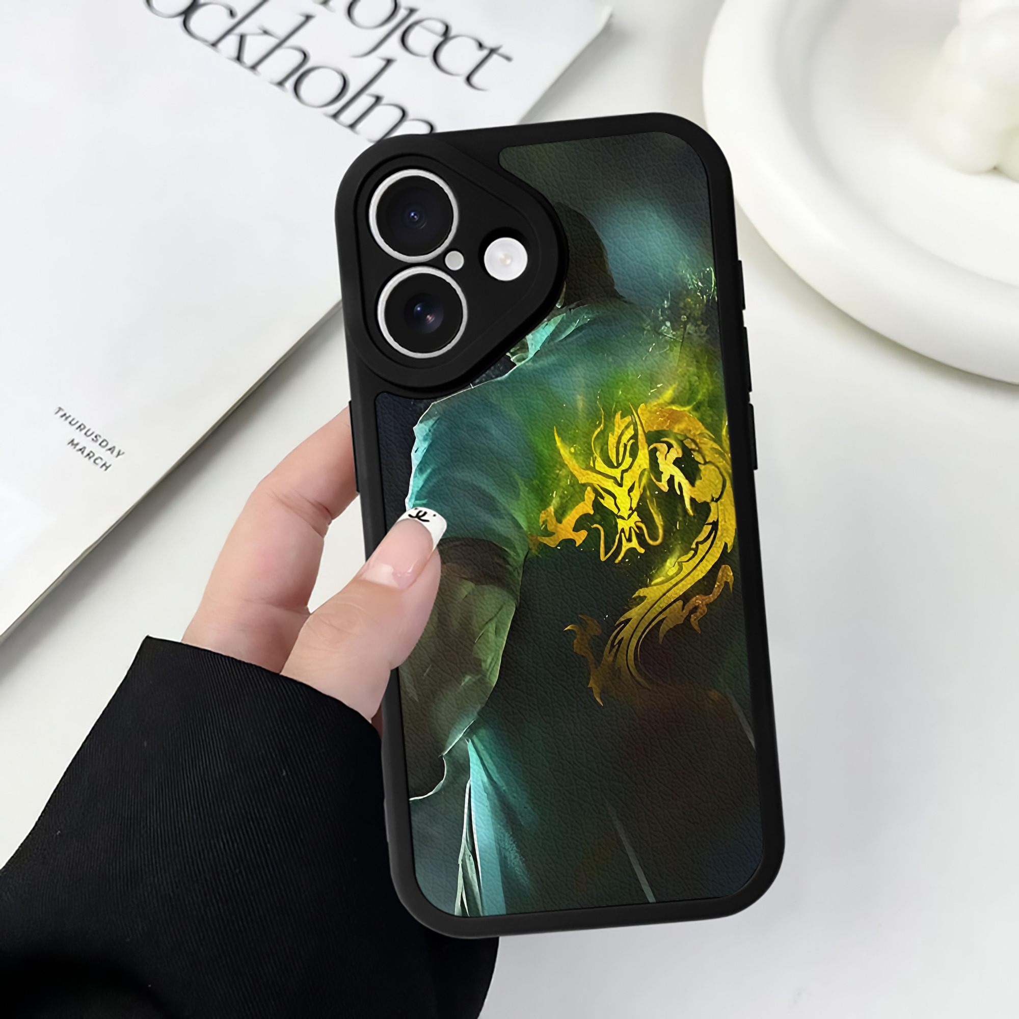 リーグ・オブ・レジェンド League of Legends LOL 【iPhone 16シリーズ対応】シリコンスマホケース（レザー調） 材質：シリコン